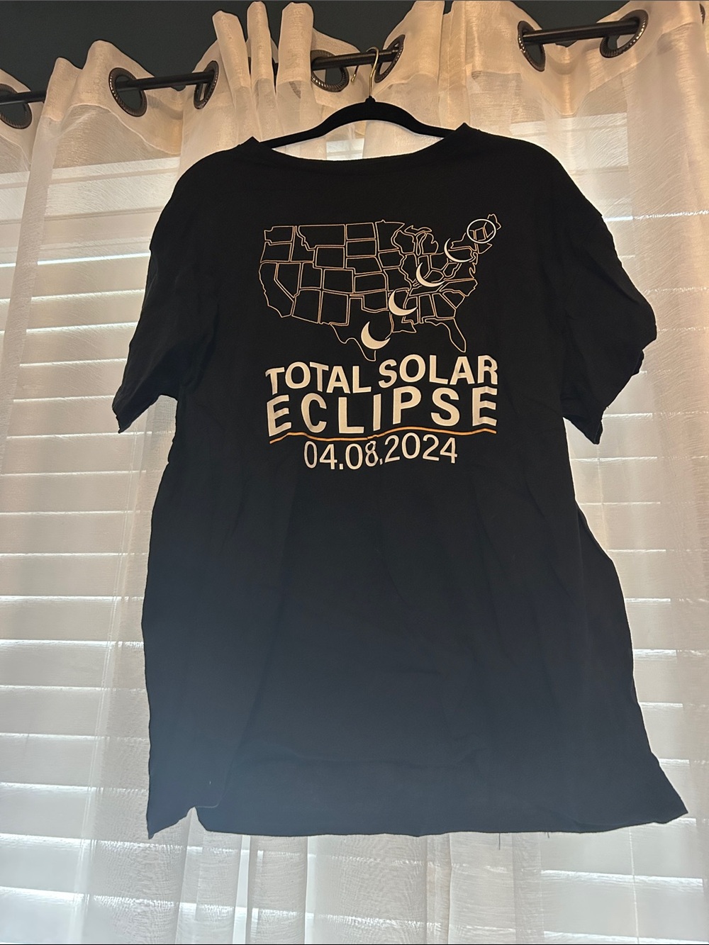 Gildan Black Mens Total Solar Eclipse T‑Shirt with White Map Graphic